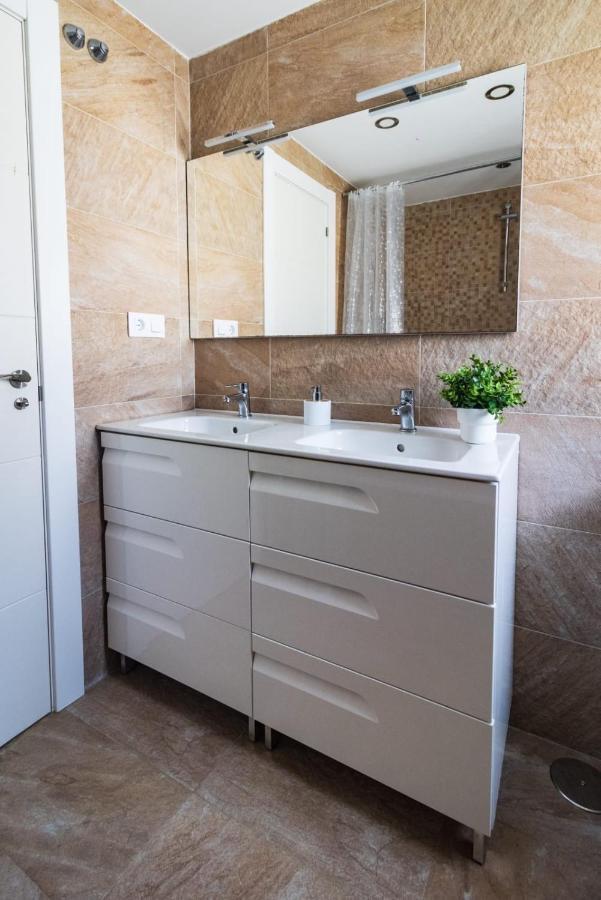 Ferienwohnung Lujoso Atico Entre 2 Playas Con Garaje, Terraza, Vistas Y Wifi Gijón Exterior foto