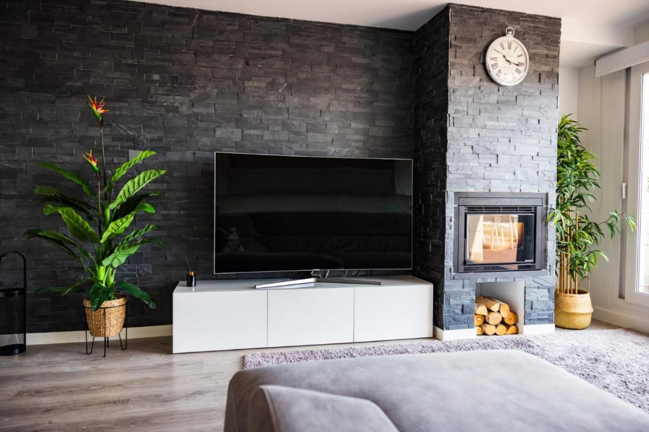 Ferienwohnung Lujoso Atico Entre 2 Playas Con Garaje, Terraza, Vistas Y Wifi Gijón Exterior foto